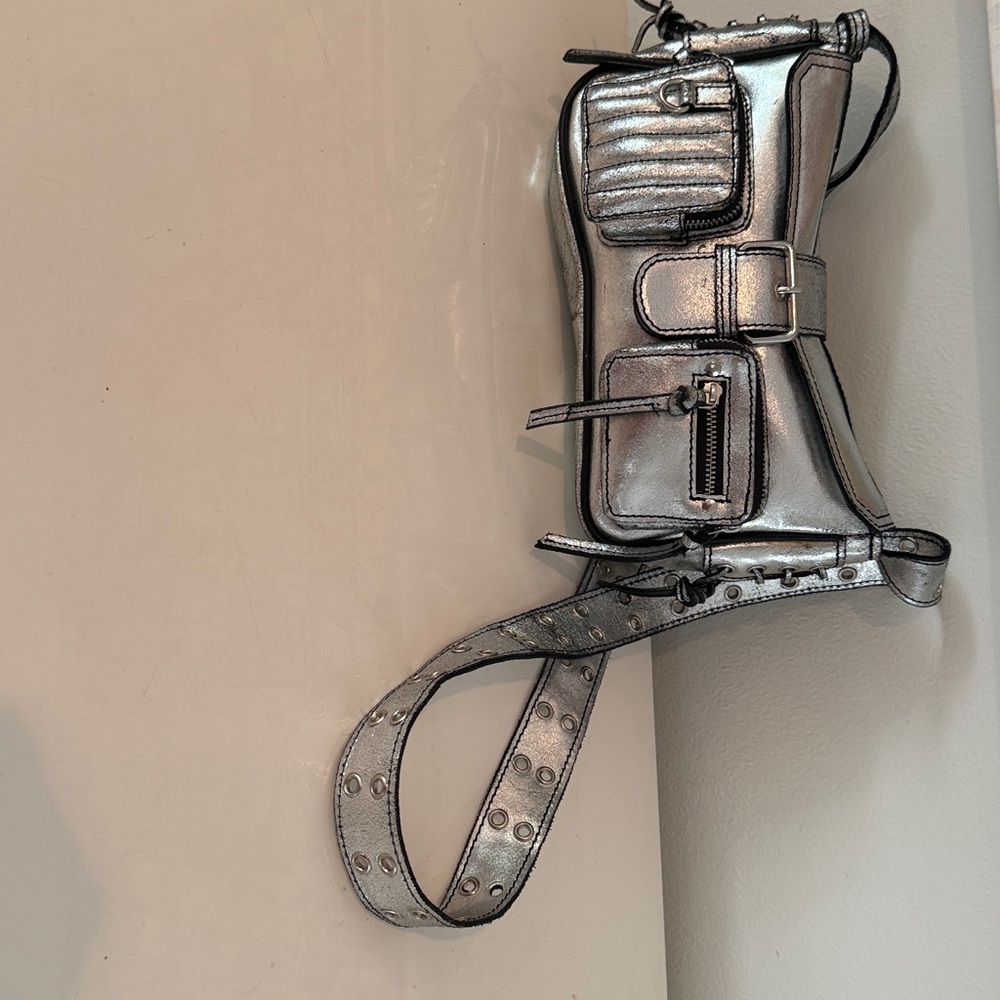 Free People High Speed Silver Gunmetal Metallic Leather Shoulder Crossbody - Picture 4 of 8